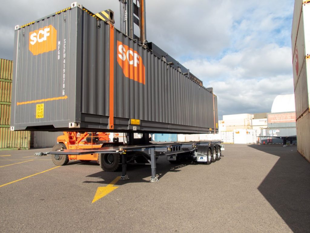 Transport your goods with the help of containers